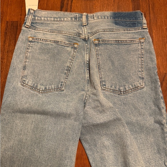 Abercrombie & Fitch Women’s The Skinny High Rise Light Wash Jeans - Picture 8 of 8